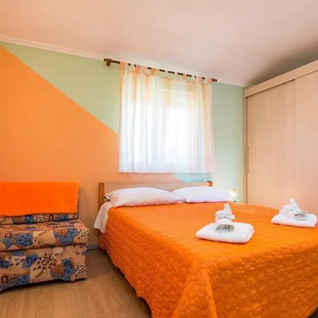 Ferienwohnung Fuer 3 Personen Ca 30 Qm In Privlaka, Dalmatien Norddalmatien Apartament