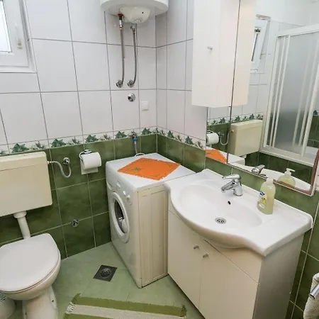 Ferienwohnung Fuer 3 Personen Ca 30 Qm In Privlaka, Dalmatien Norddalmatien