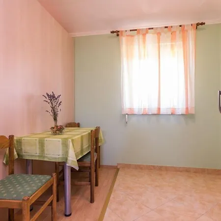 Ferienwohnung Fuer 3 Personen Ca 30 Qm In Privlaka, Dalmatien Norddalmatien * Privlaka (Zadar)